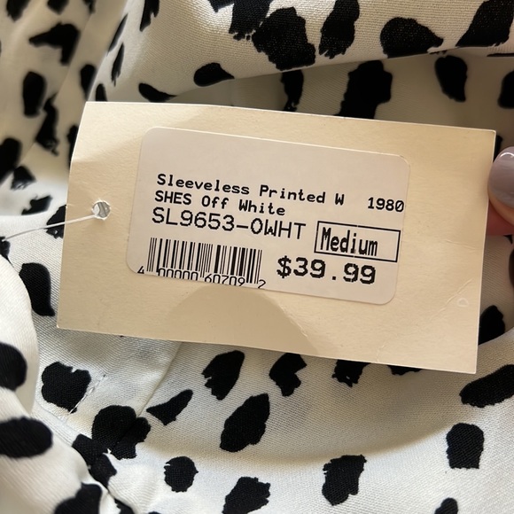 Black and white Romper - Picture 3 of 3